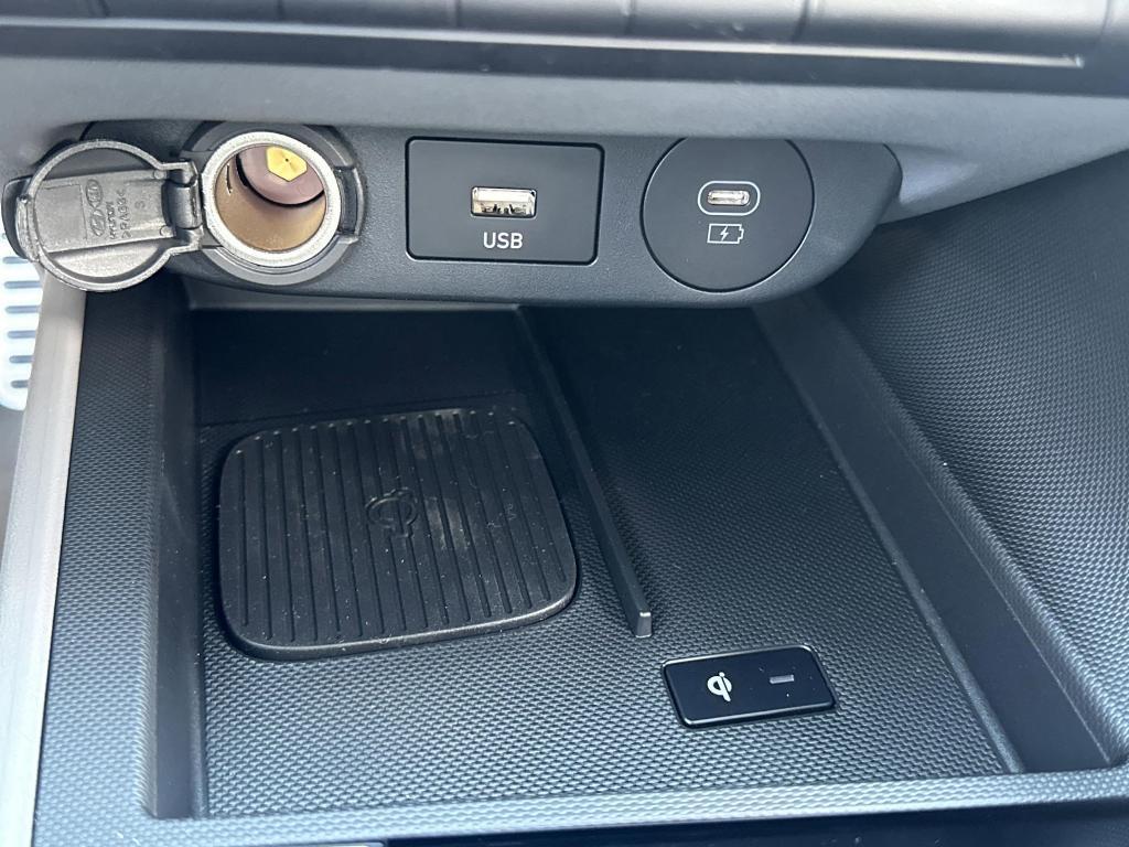 new 2025 Hyundai Elantra car, priced at $24,256