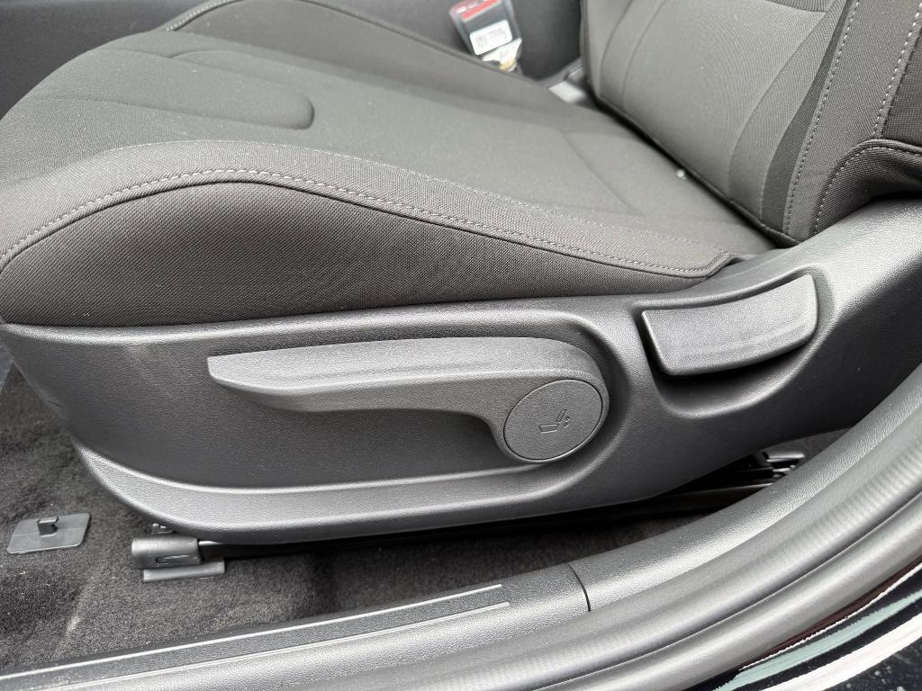 new 2025 Hyundai Elantra car, priced at $23,126