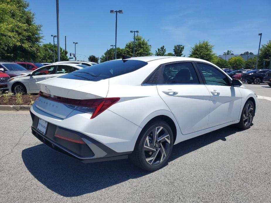 new 2024 Hyundai Elantra car, priced at $25,975