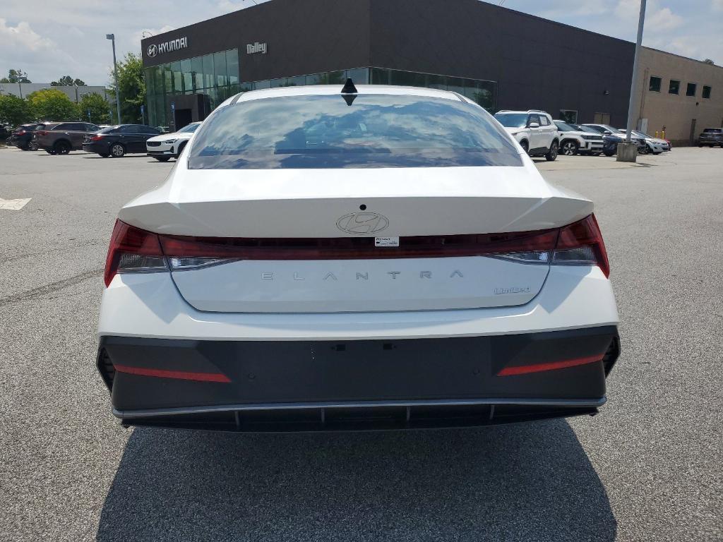 new 2024 Hyundai Elantra car, priced at $27,430