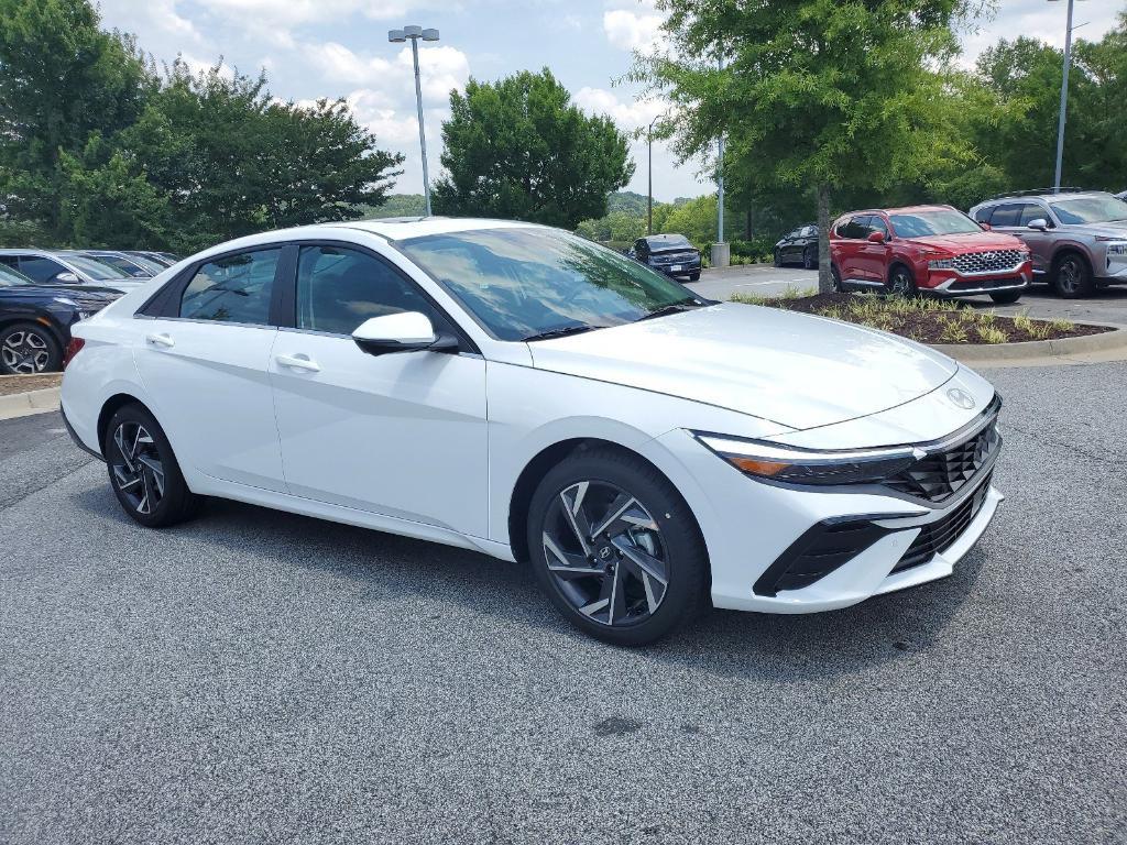 new 2024 Hyundai Elantra car, priced at $27,430