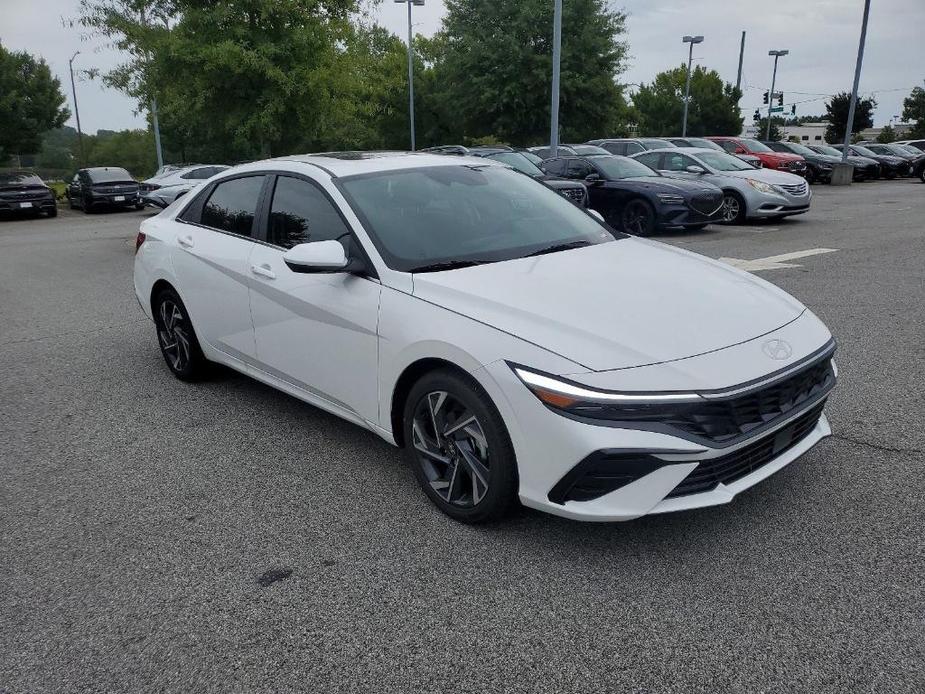 new 2024 Hyundai Elantra car, priced at $25,955