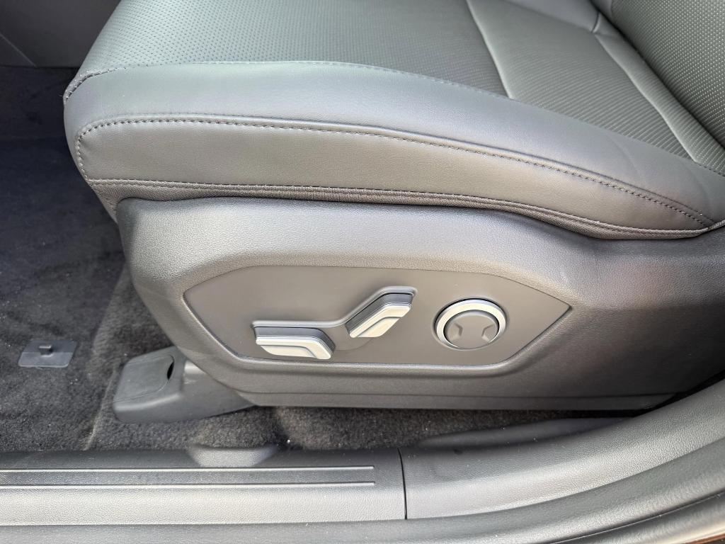 new 2025 Hyundai Santa Fe car, priced at $35,947