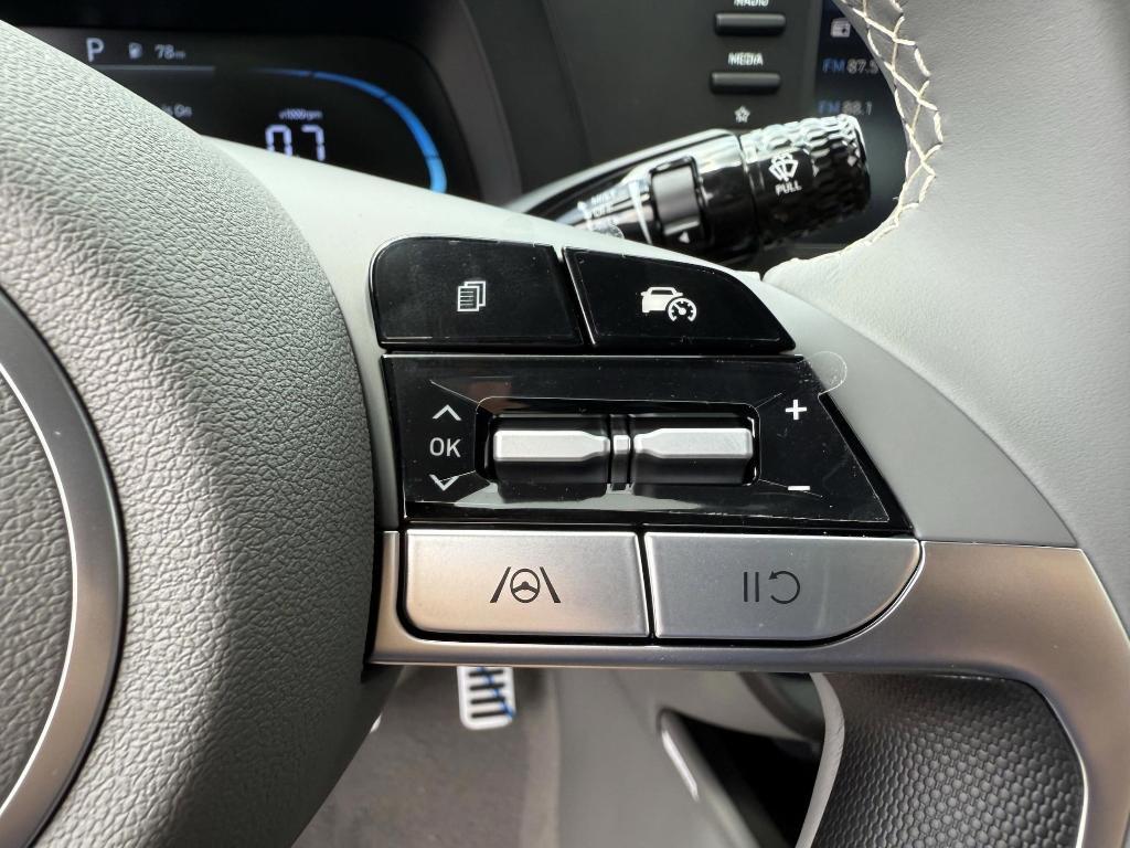 new 2025 Hyundai Elantra car, priced at $23,673