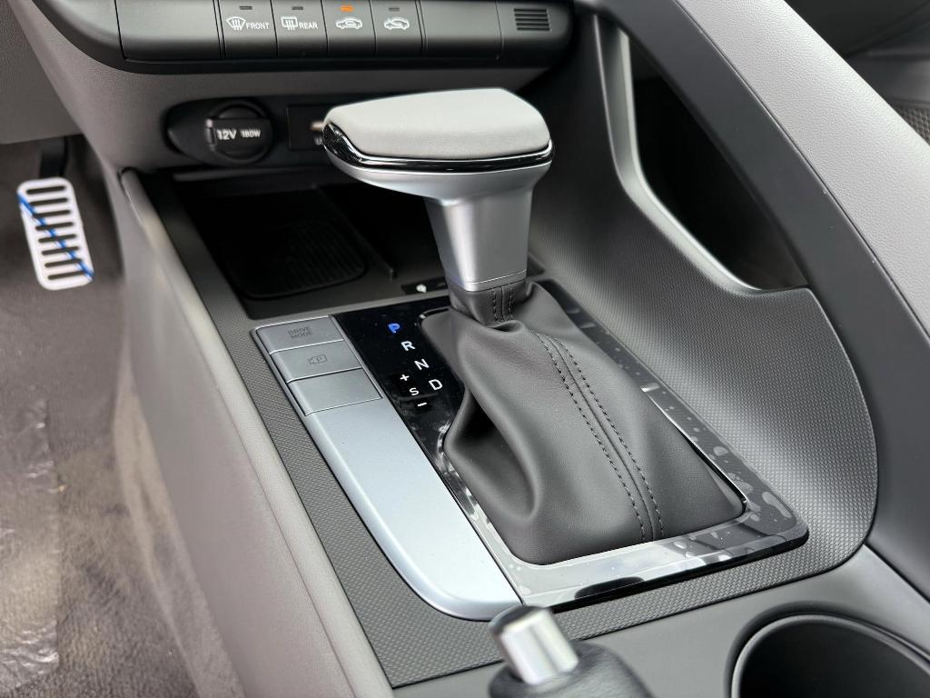 new 2025 Hyundai Elantra car, priced at $23,173