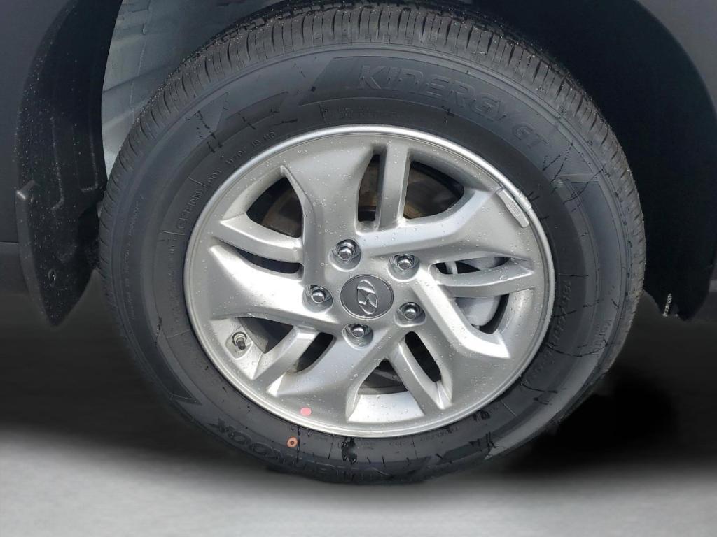 new 2025 Hyundai Venue car, priced at $20,776