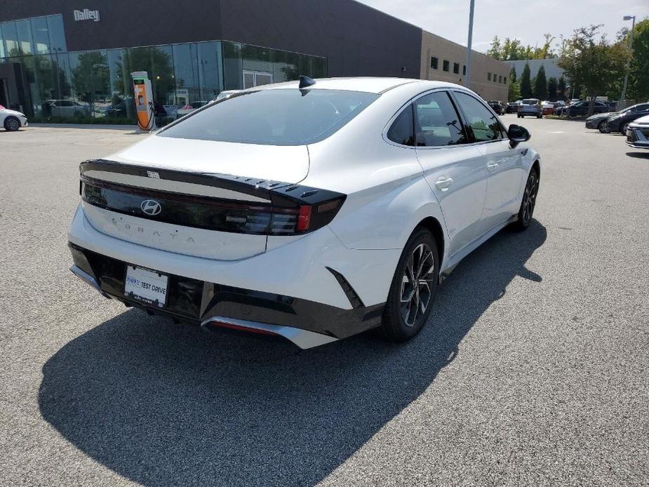 new 2024 Hyundai Sonata car, priced at $28,860