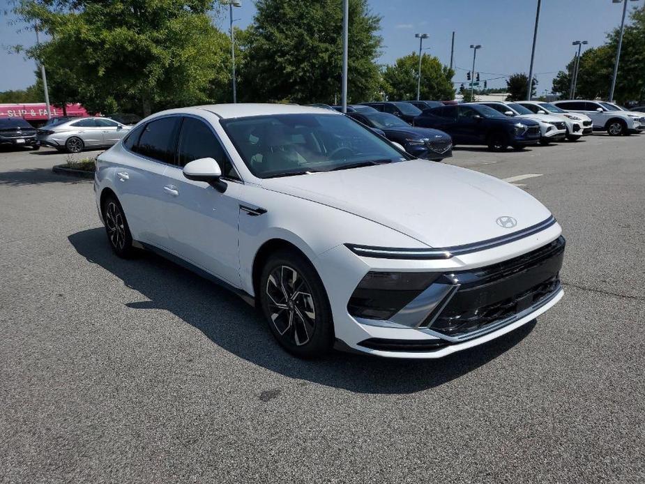 new 2024 Hyundai Sonata car, priced at $28,860