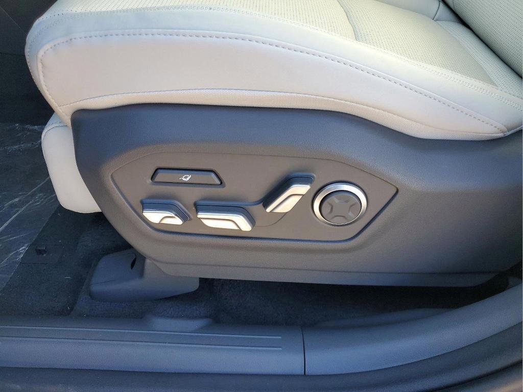 new 2025 Hyundai Santa Fe car, priced at $44,021