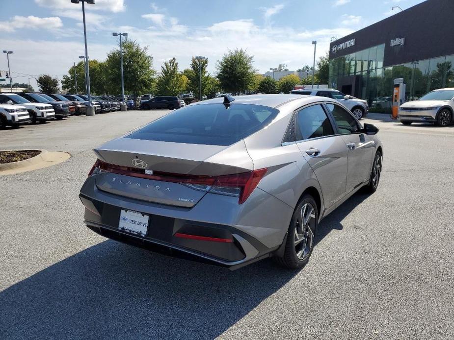 new 2025 Hyundai Elantra car, priced at $27,215