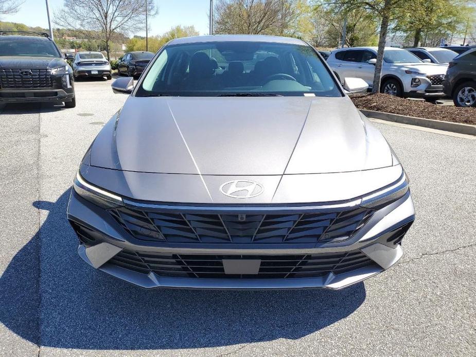 new 2024 Hyundai Elantra car, priced at $27,265