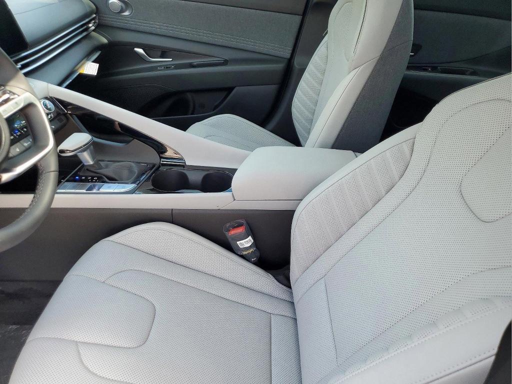 new 2025 Hyundai Elantra car, priced at $26,251