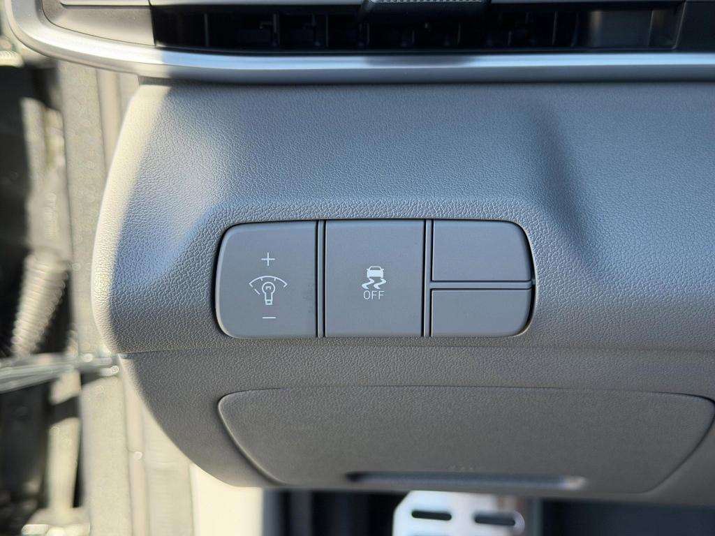 new 2025 Hyundai Elantra car, priced at $23,768