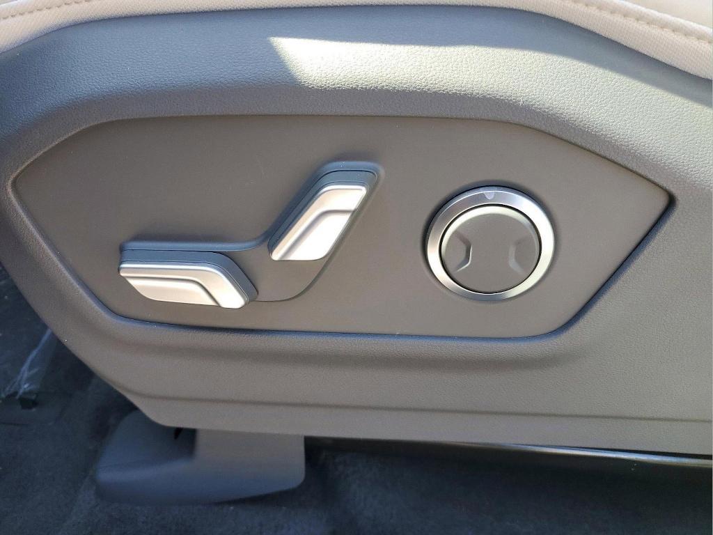 new 2025 Hyundai Santa Fe car, priced at $35,224