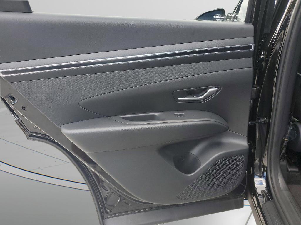 new 2024 Hyundai TUCSON Hybrid car, priced at $32,021