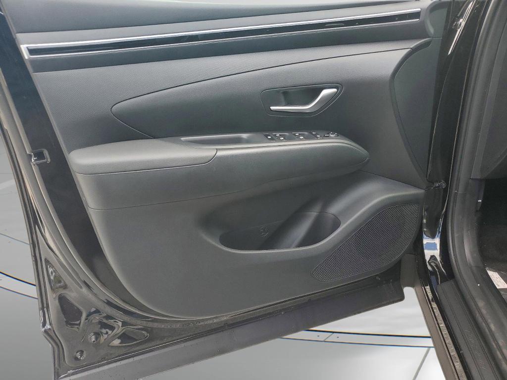 new 2024 Hyundai TUCSON Hybrid car, priced at $32,021