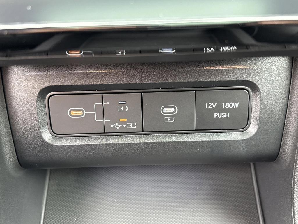 new 2025 Hyundai Tucson car, priced at $38,240