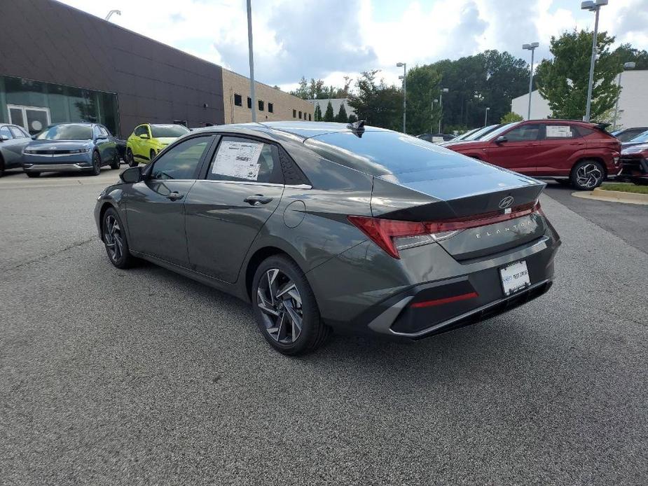 new 2025 Hyundai Elantra car, priced at $26,020