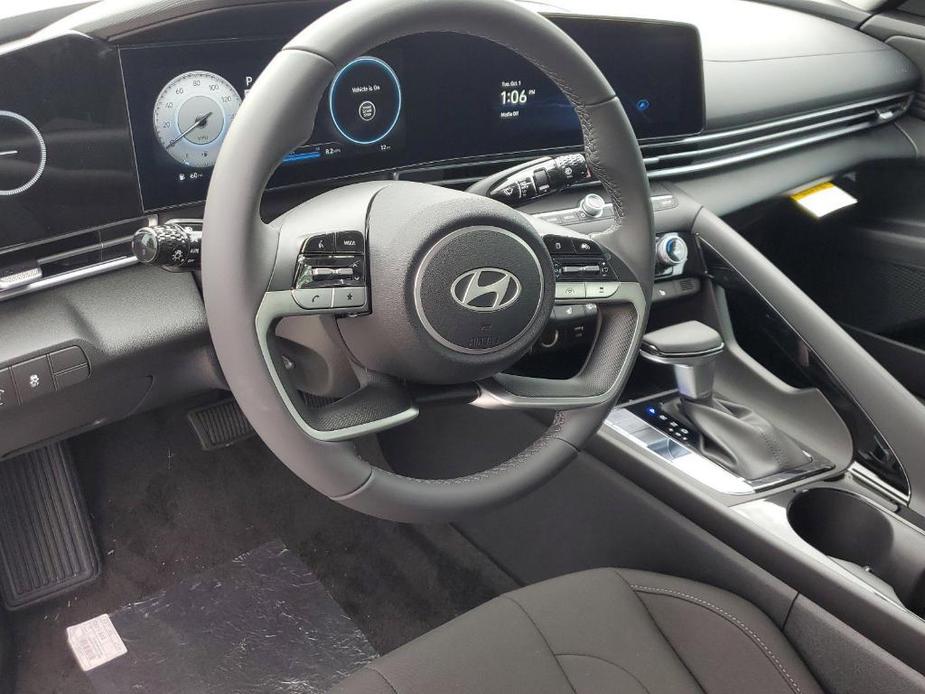 new 2025 Hyundai Elantra car, priced at $26,725