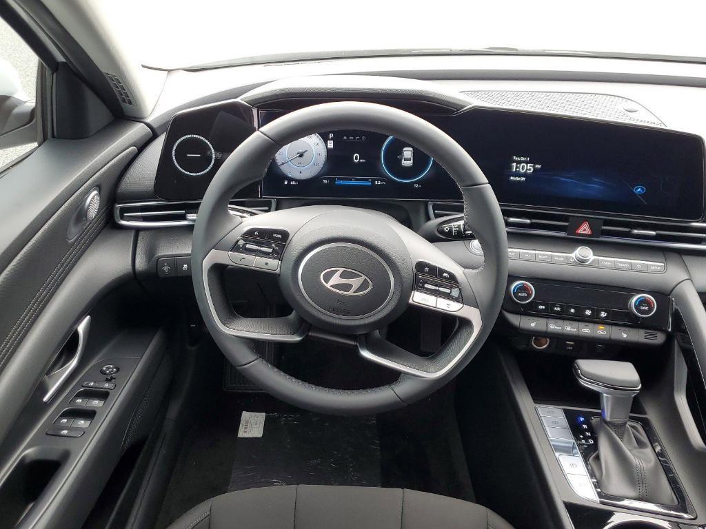 new 2025 Hyundai Elantra car, priced at $25,774
