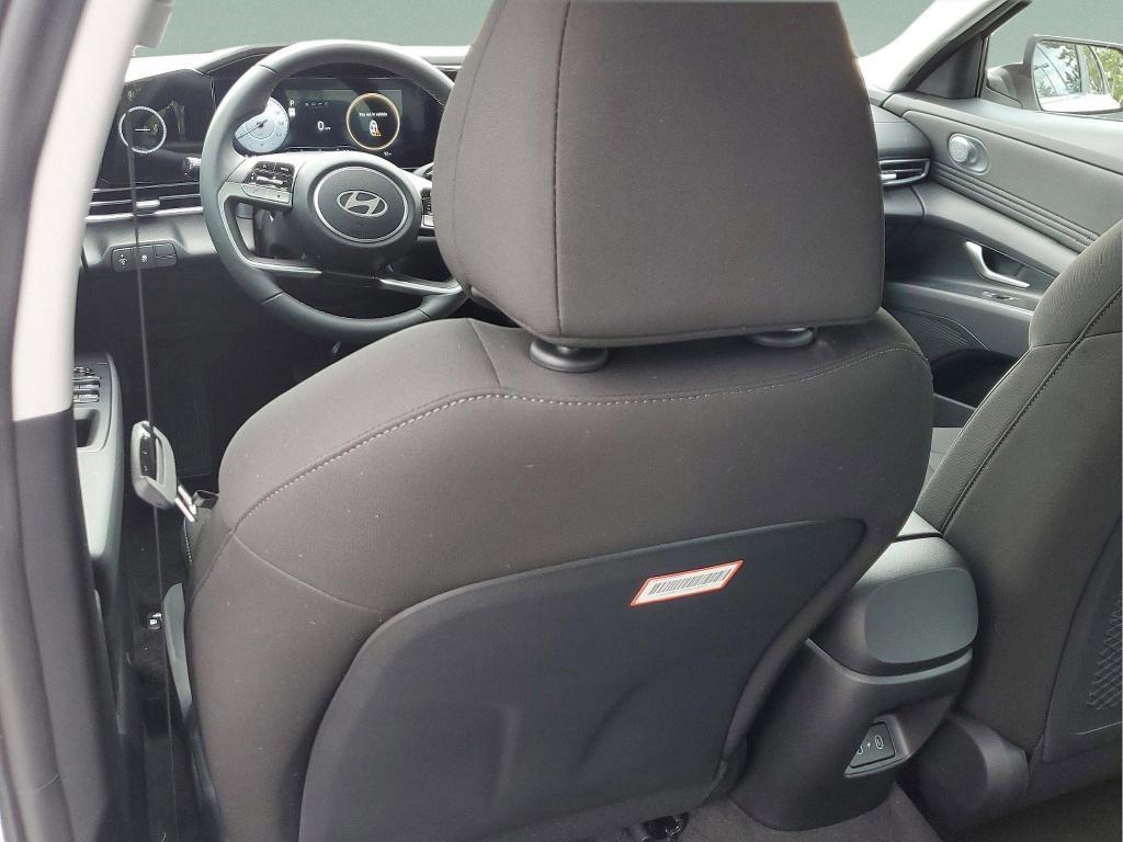 new 2025 Hyundai Elantra car, priced at $25,774
