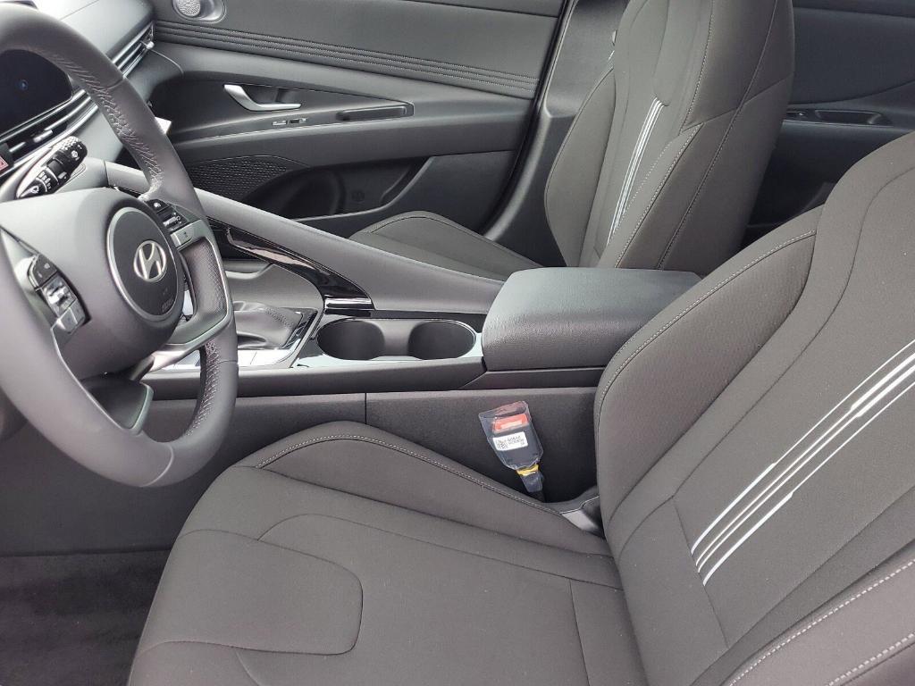 new 2025 Hyundai Elantra car, priced at $25,774