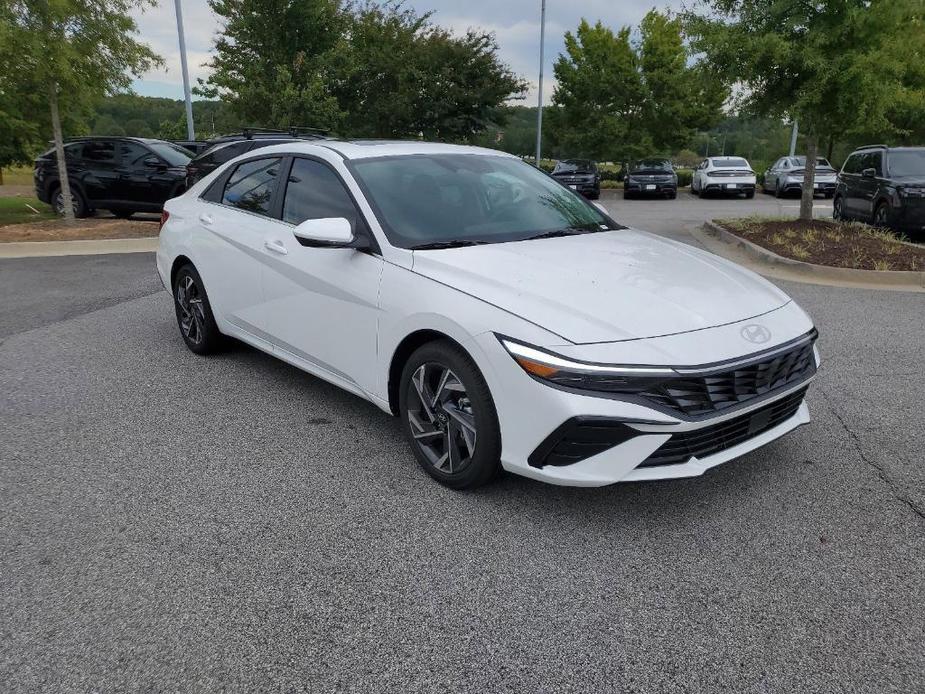 new 2025 Hyundai Elantra car, priced at $26,725