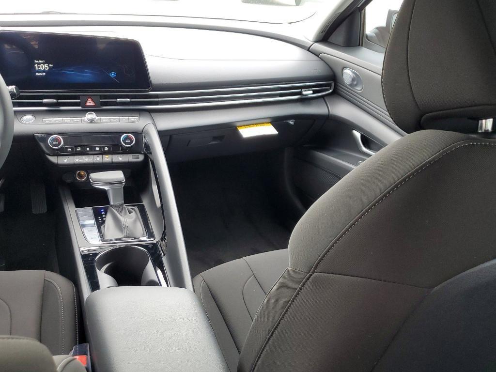new 2025 Hyundai Elantra car, priced at $25,774