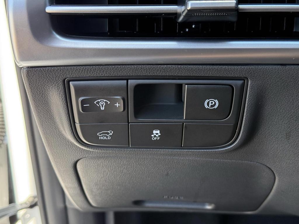 new 2025 Hyundai Tucson car, priced at $37,903