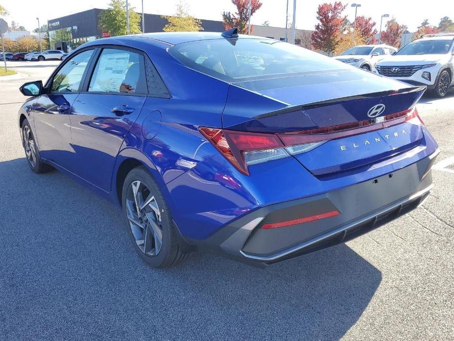 new 2025 Hyundai Elantra car, priced at $23,690