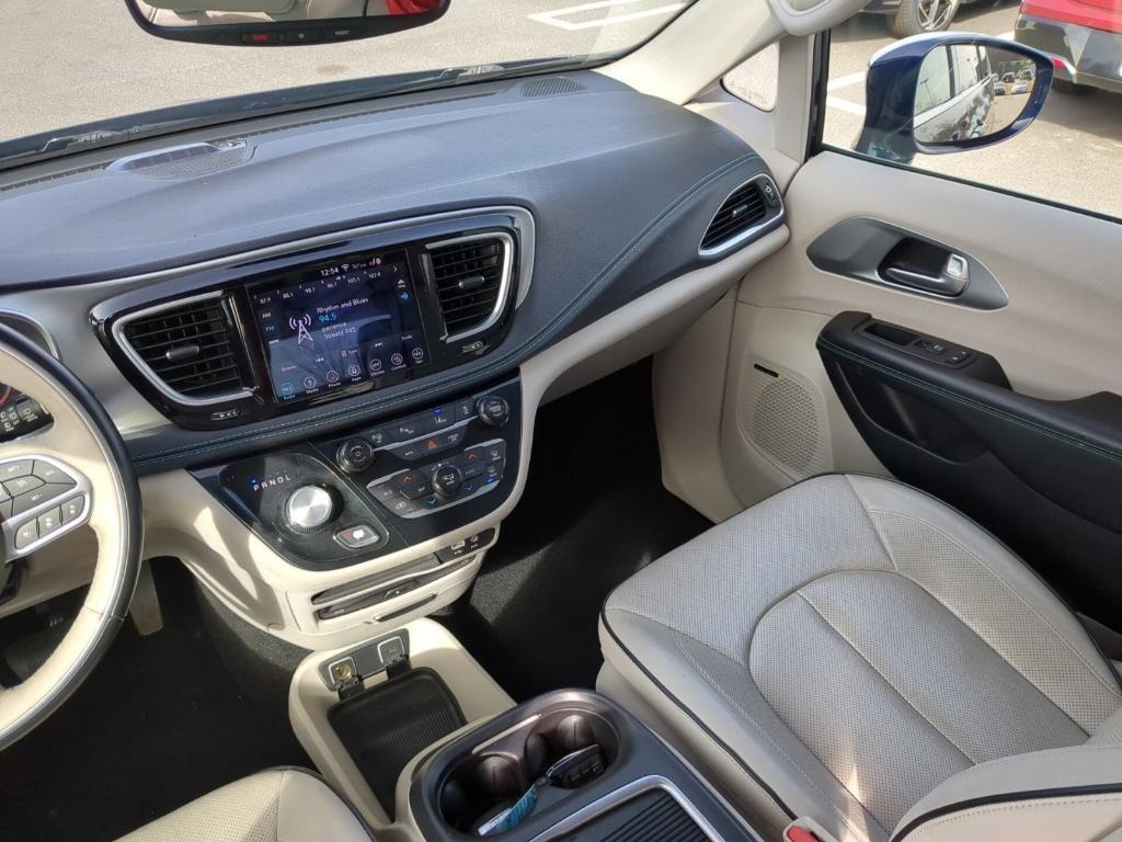 used 2018 Chrysler Pacifica Hybrid car, priced at $16,698