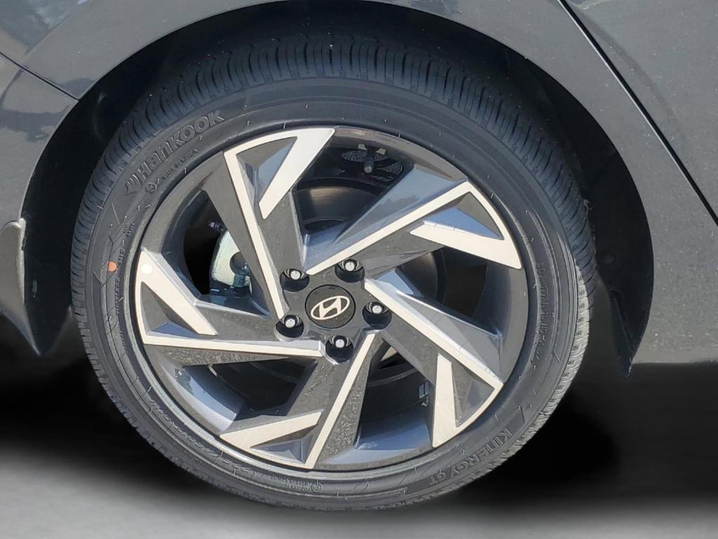 new 2025 Hyundai Elantra car, priced at $25,634