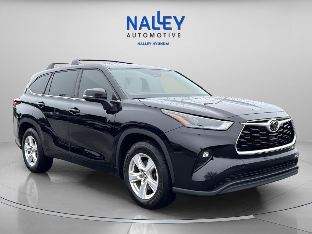 used 2022 Toyota Highlander car, priced at $28,499
