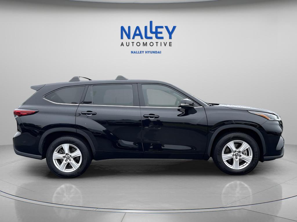 used 2022 Toyota Highlander car, priced at $28,499