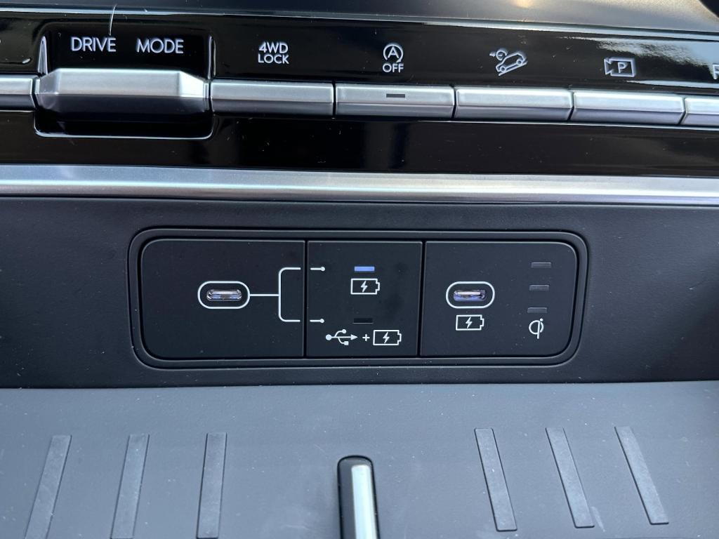 new 2025 Hyundai Santa Fe car, priced at $38,686