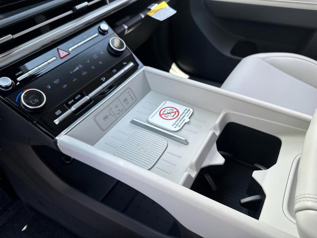new 2025 Hyundai SANTA FE HEV car, priced at $35,900