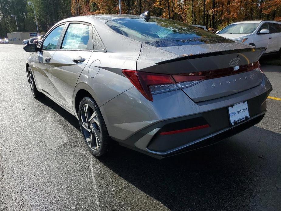 new 2025 Hyundai Elantra car, priced at $23,660