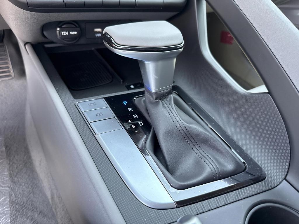 new 2025 Hyundai Elantra car, priced at $23,610