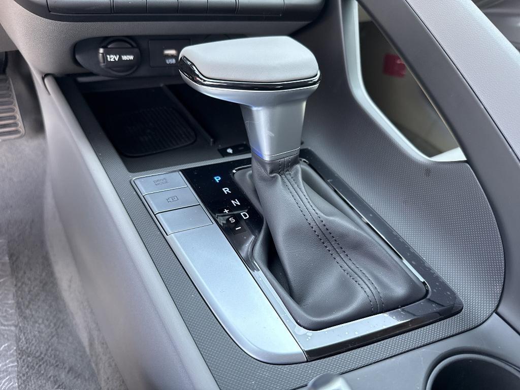 new 2025 Hyundai Elantra car, priced at $23,610