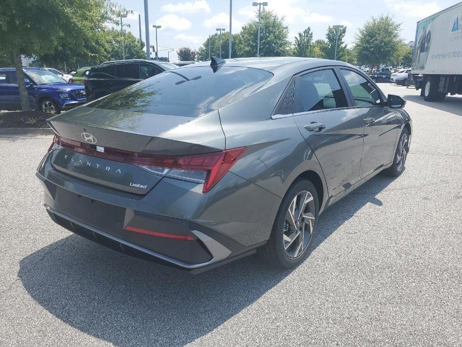 new 2024 Hyundai Elantra car, priced at $27,210