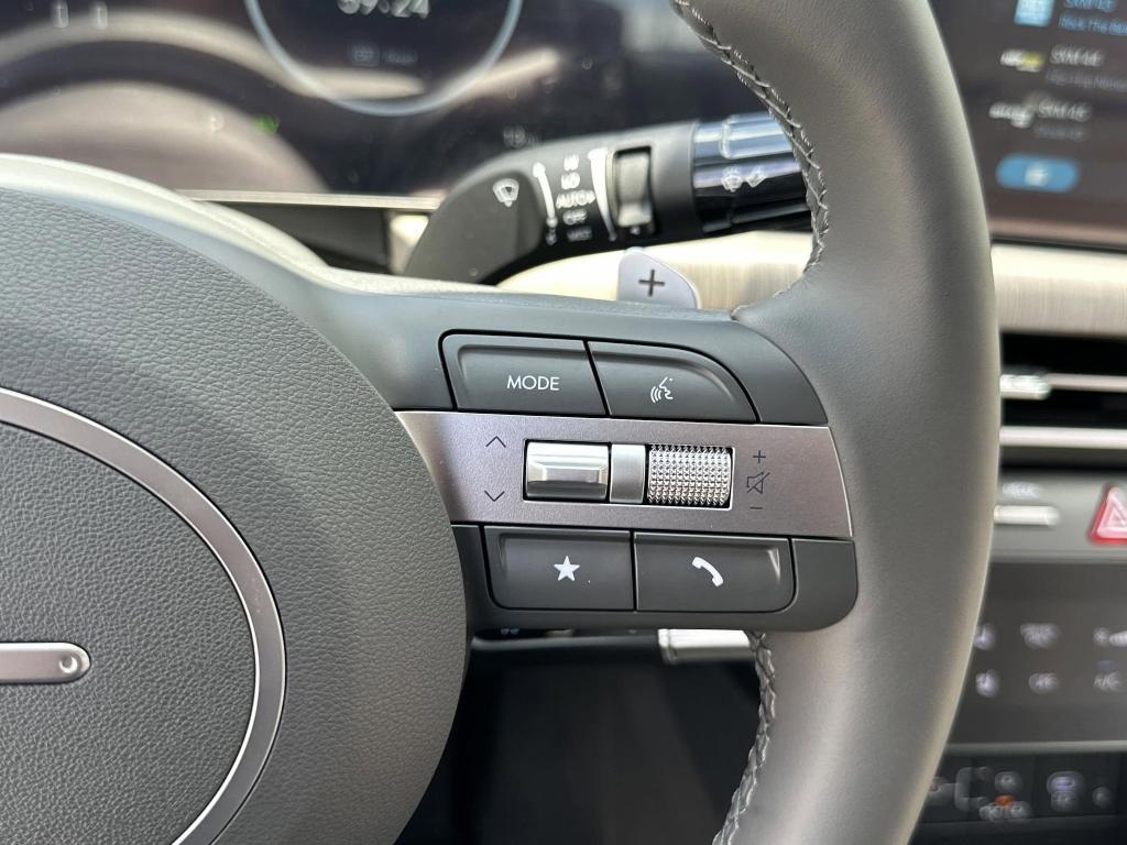 new 2025 Hyundai Sonata Hybrid car, priced at $37,255