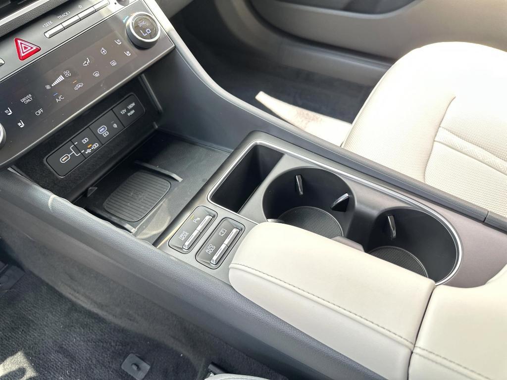 new 2025 Hyundai Sonata Hybrid car, priced at $37,255
