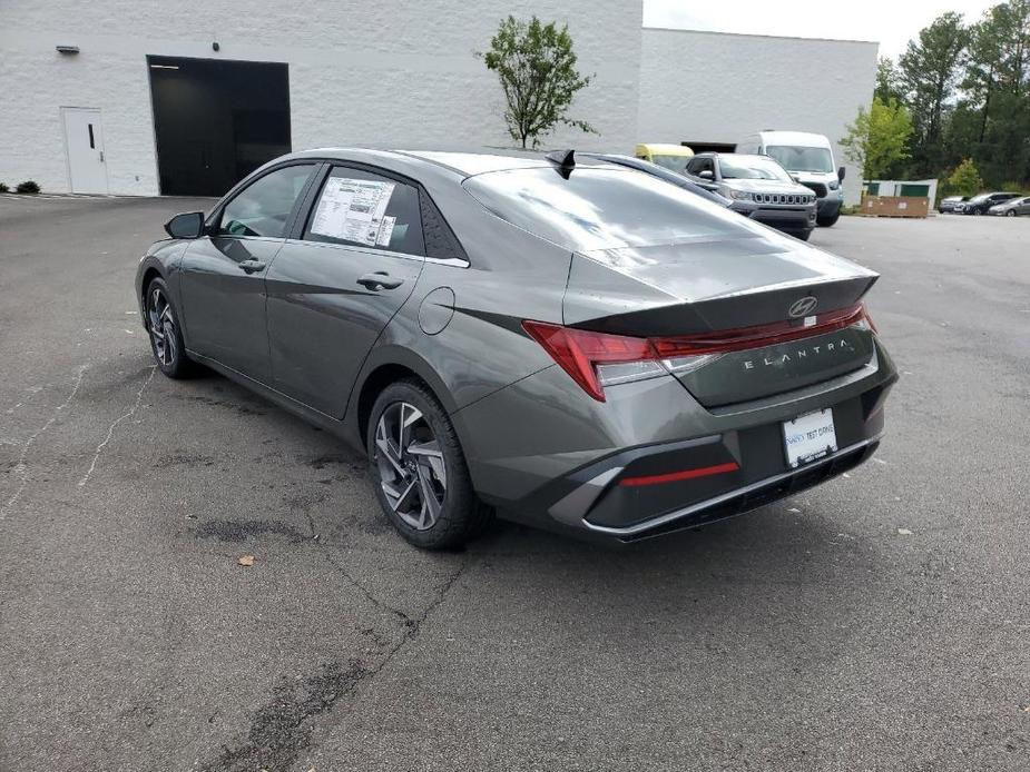 new 2025 Hyundai Elantra car, priced at $27,245