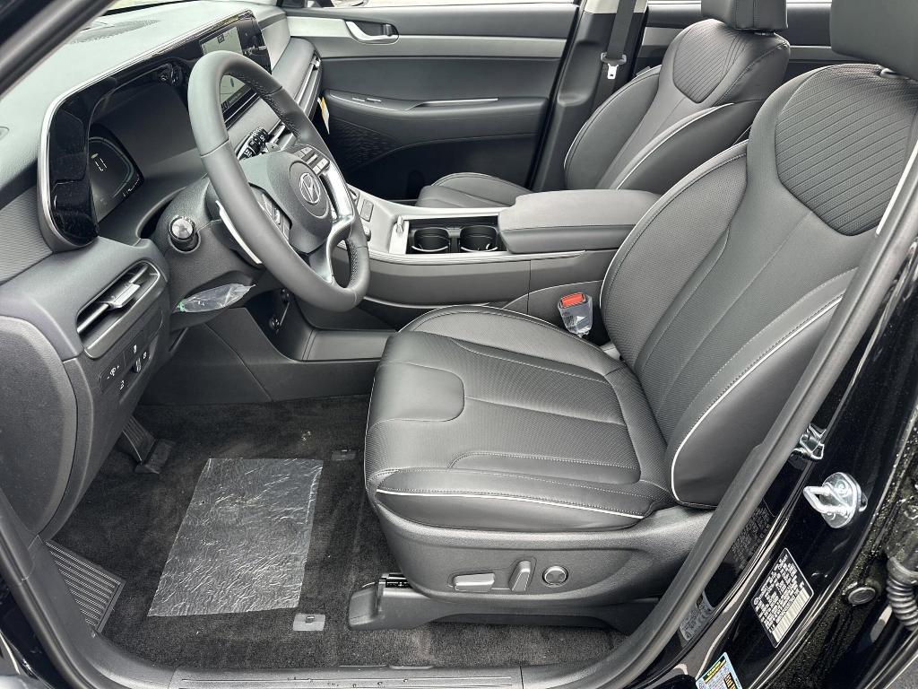 new 2025 Hyundai Palisade car, priced at $42,906