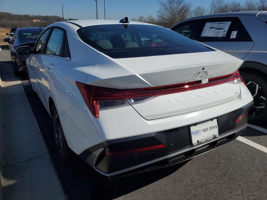 new 2024 Hyundai Elantra HEV car, priced at $31,620