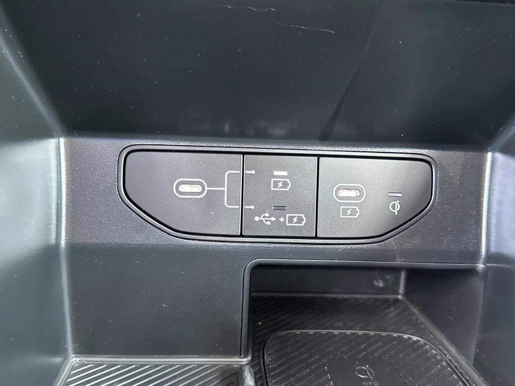 used 2024 Kia Sorento car, priced at $36,351