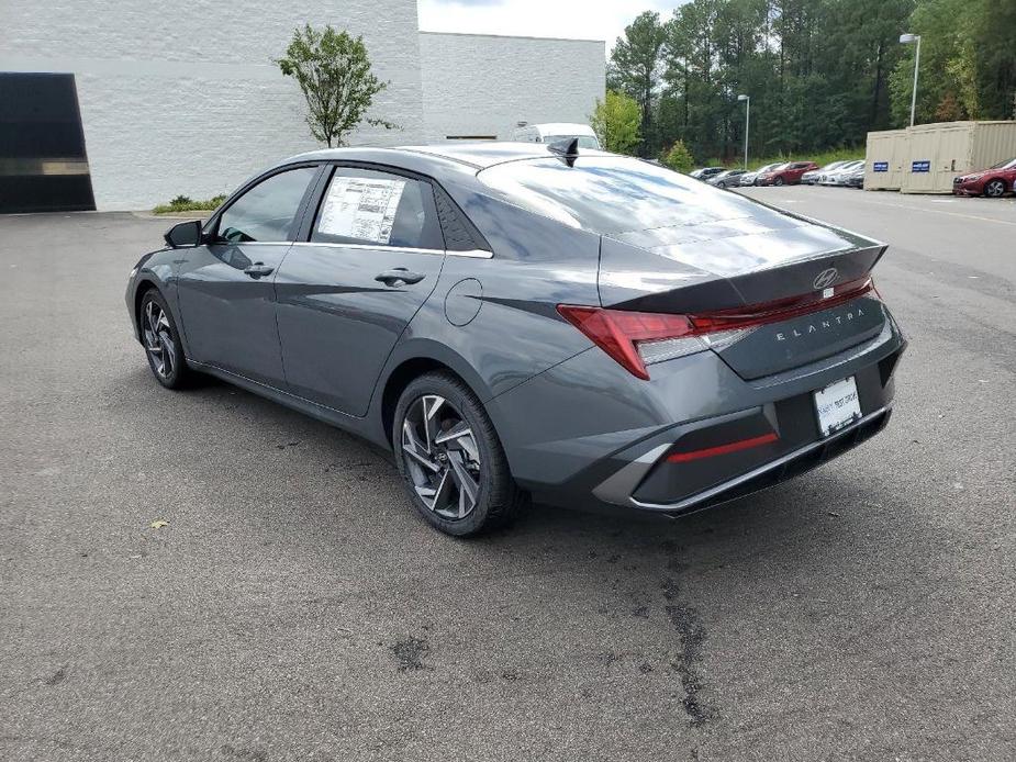 new 2025 Hyundai Elantra car, priced at $26,020