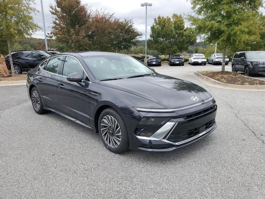 new 2025 Hyundai Sonata Hybrid car, priced at $32,808