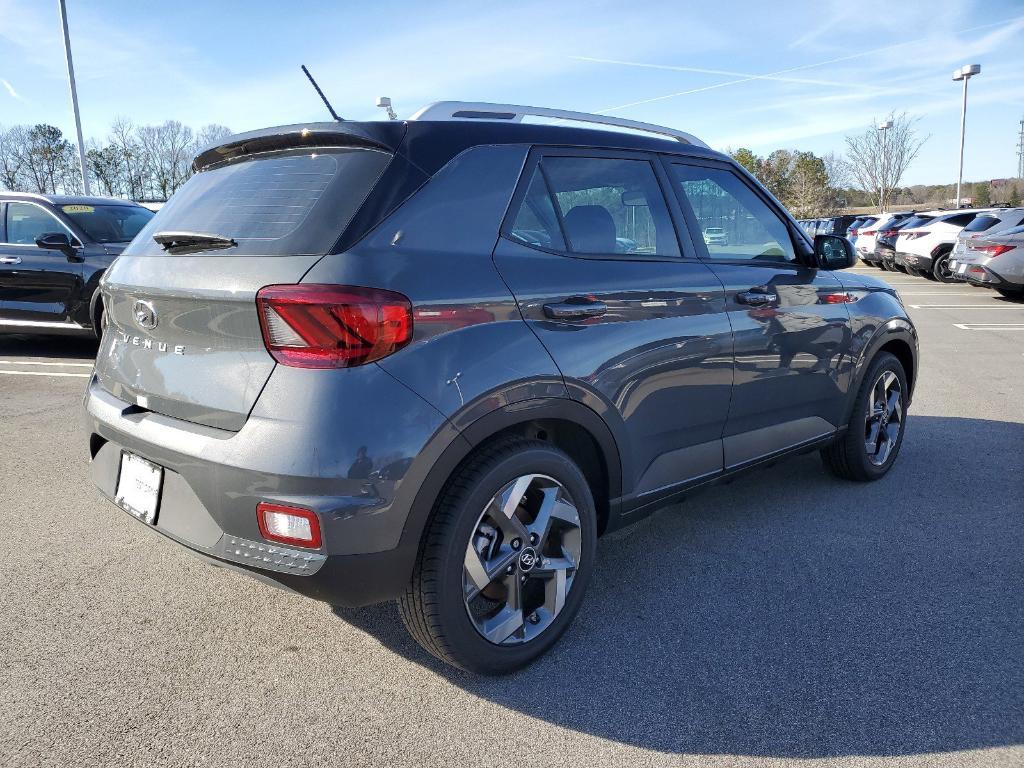 new 2025 Hyundai Santa Fe HEV car, priced at $46,560