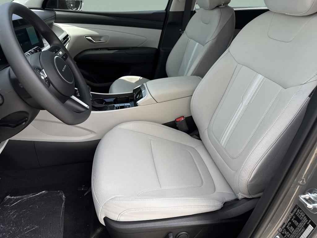 new 2025 Hyundai Tucson car, priced at $30,320